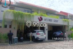 For Sale Vila Kawasan , Dimensi 200m2m², Lokasi Strategis For Sale Vila Kawasan , Dimensi 200m2m², Lokasi Strategis