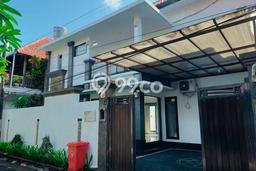 LOKASI STRATEGIS! Vila di , Luas 150m2m², View Indah sekitar LOKASI STRATEGIS! Vila di , Luas 150m2m², View Indah sekitar