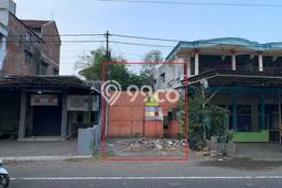 Area Ramai! Gudang Dijual di Kraton untuk Bisnis Luas Bangunan 800m2 Area Ramai! Gudang Dijual di Kraton untuk Bisnis Luas Bangunan 800m2