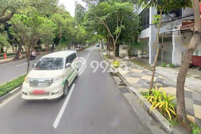 Ruko Dijual di Genteng LT 117m2, LB 180m2 untuk Investasi Ruko Dijual di Genteng LT 117m2, LB 180m2 untuk Investasi