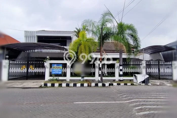 Rumah Elit Modern Siap Huni di Kutisari Surabaya Rumah Elit Modern Siap Huni di Kutisari Surabaya