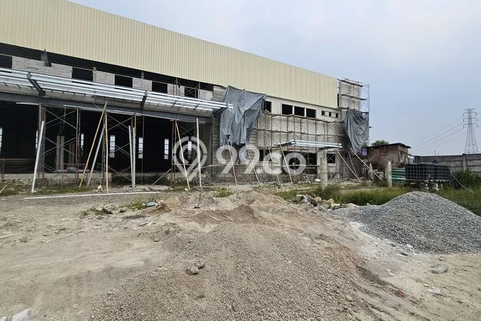 Gudang Strategis Kawasan Cikarang, Luas 3058m², Akses Mainroad, Ramai Gudang Strategis Kawasan Cikarang, Luas 3058m², Akses Mainroad, Ramai