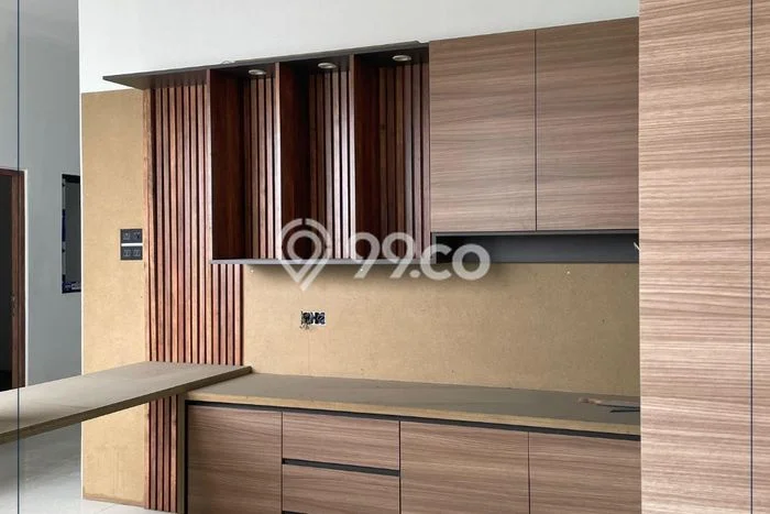 Cocok Untuk Investasi! For Sale Kost di Sunter 99 Kamar Cocok Untuk Investasi! For Sale Kost di Sunter 99 Kamar