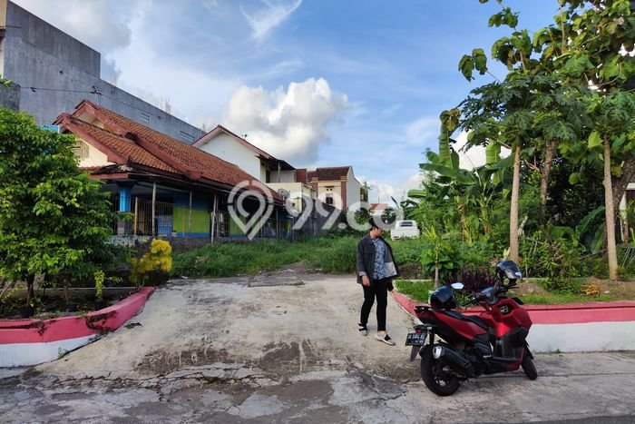Lahan Kosong Dijual di Tegalrejo, Yogyakarta, Luas 739m2 Area Strategis Lahan Kosong Dijual di Tegalrejo, Yogyakarta, Luas 739m2 Area Strategis