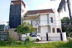 For Sale Rumah Mewah Exclusive di Kelapa Gading, Jakarta Utara For Sale Rumah Mewah Exclusive di Kelapa Gading, Jakarta Utara
