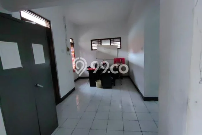 Rumah Kualitas Premium LT 85m2m² Lokasi Strategis di Jantung Kota Semarang Tengah, Semarang Rumah Kualitas Premium LT 85m2m² Lokasi Strategis di Jantung Kota Semarang Tengah, Semarang