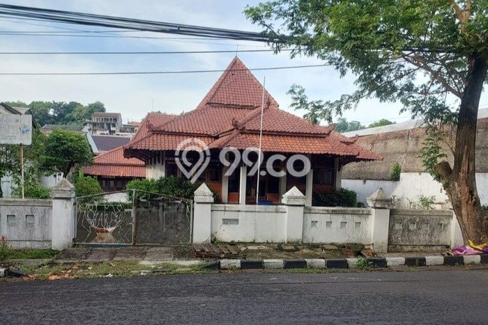 PILIHAN TEPAT! Rumah kawasan Semarang Barat, 1 KT, Dekat Mall, Luas 1000m2m² Bangunan 800m2m² PILIHAN TEPAT! Rumah kawasan Semarang Barat, 1 KT, Dekat Mall, Luas 1000m2m² Bangunan 800m2m²