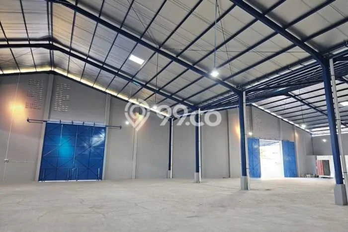 Unit Gudang Paling Strategis di Ngaliyan Semarang dengan LB 1500m2 Unit Gudang Paling Strategis di Ngaliyan Semarang dengan LB 1500m2