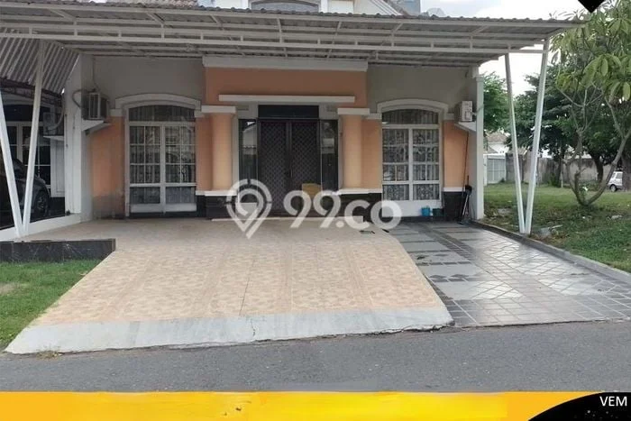 Lokasi strategis! Rumah siap huni disewakan di Semarang Barat LB 160m2 Lokasi strategis! Rumah siap huni disewakan di Semarang Barat LB 160m2
