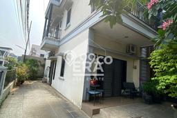 Siap Huni Hunian Elit 4 Kamar di Kelapa Gading Dekat ke Mana Pun Siap Huni Hunian Elit 4 Kamar di Kelapa Gading Dekat ke Mana Pun