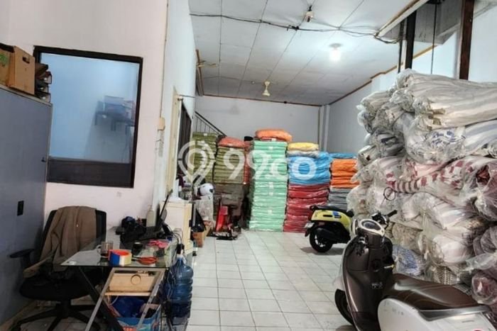 Ruko Bagus Dijual LB 320m2 Lokasi Strategis Jakarta Barat Area Cocok untuk Bisnis Ruko Bagus Dijual LB 320m2 Lokasi Strategis Jakarta Barat Area Cocok untuk Bisnis