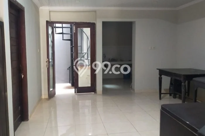 Rumah Sewa Jakarta Barat LT 153m2 LB 238m2 Kawasan Tanjung Duren Rumah Sewa Jakarta Barat LT 153m2 LB 238m2 Kawasan Tanjung Duren