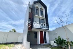Jual Rumah Strategis Bagus Punya 3 KT di Wiyung Surabaya - Jual Rumah Strategis Bagus Punya 3 KT di Wiyung Surabaya -