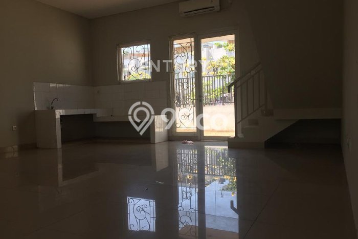 Rumah Modern Cantik 3 KT Bisa Langsung Pindah di Telukjambe Timur Rumah Modern Cantik 3 KT Bisa Langsung Pindah di Telukjambe Timur