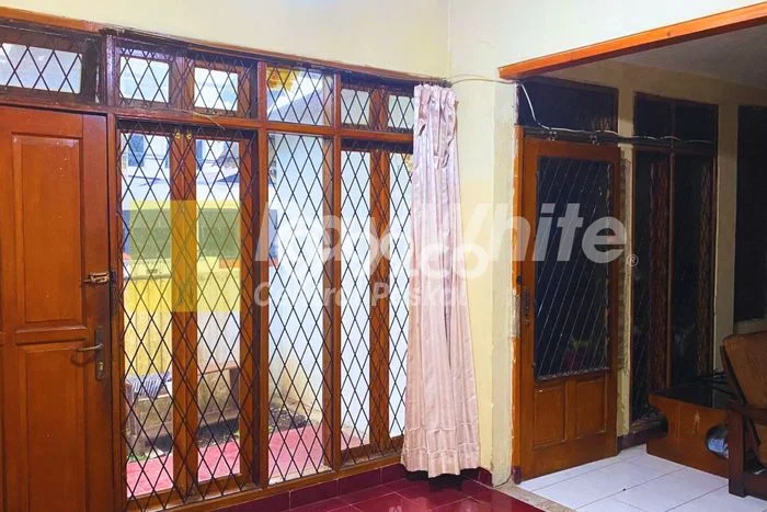 For Sale! Luxury House LT 213m2 Desain Modern di Geger Kalong For Sale! Luxury House LT 213m2 Desain Modern di Geger Kalong