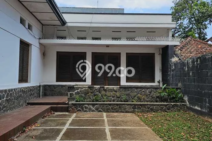Rumah Mewah LB 700m2 Siap Pakai Desain Elegan di Dago, Bandung Rumah Mewah LB 700m2 Siap Pakai Desain Elegan di Dago, Bandung