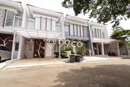 For Sale Rumah 4 Kamar Lokasi Ideal Nyaman dan Strategis di Serpong For Sale Rumah 4 Kamar Lokasi Ideal Nyaman dan Strategis di Serpong