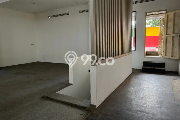 Disewakan Ruko di Kawasan Ramai Gatot Subroto Luas 310m2 Disewakan Ruko di Kawasan Ramai Gatot Subroto Luas 310m2