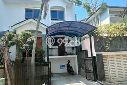 Disewakan Rumah Murah di Setra Duta Bandung dengan 4 KT Disewakan Rumah Murah di Setra Duta Bandung dengan 4 KT