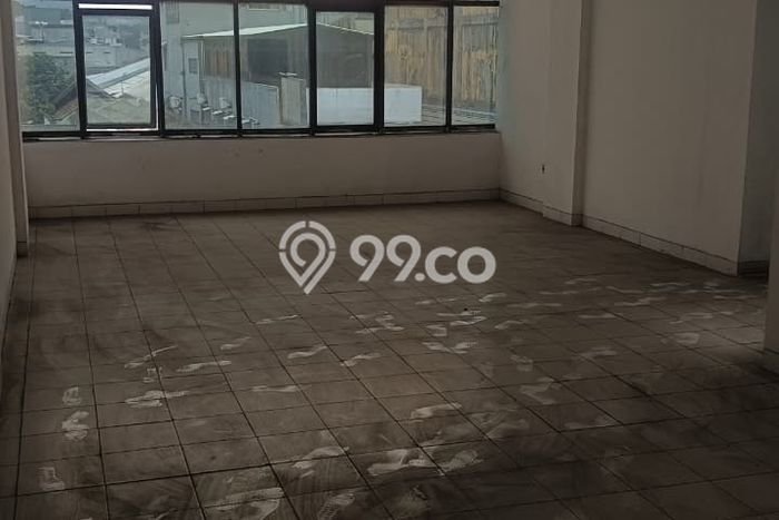 Disewakan Ruko di Kawasan Ramai sudirman Luas 600m2 Disewakan Ruko di Kawasan Ramai sudirman Luas 600m2