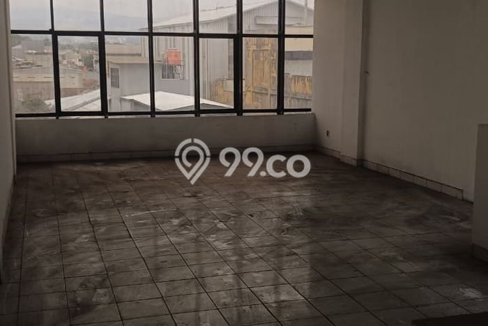 Disewakan Ruko di Kawasan Ramai sudirman Luas 600m2 Disewakan Ruko di Kawasan Ramai sudirman Luas 600m2
