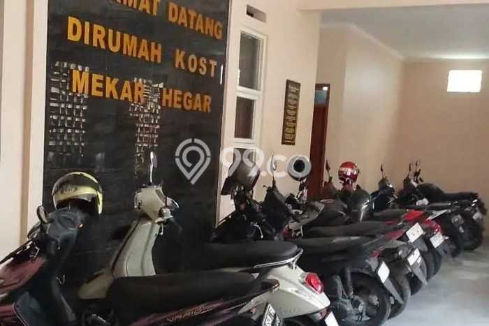 Rumah Kost Dijual di Cibiru, Bandung, 28 KT, 12 KM, Bangunan 620m2 Rumah Kost Dijual di Cibiru, Bandung, 28 KT, 12 KM, Bangunan 620m2