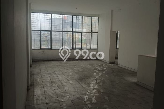 Disewakan Ruko di Kawasan Ramai sudirman Luas 600m2 Disewakan Ruko di Kawasan Ramai sudirman Luas 600m2
