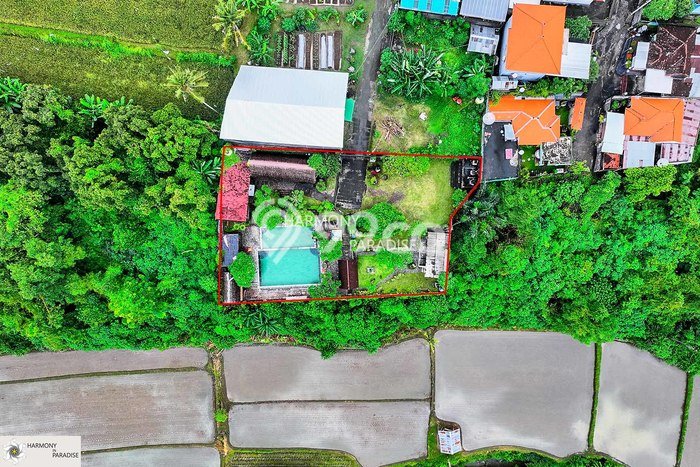 Unit Komersial Dijual di Buleleng LT 1150m2 & LB 136m2 Unit Komersial Dijual di Buleleng LT 1150m2 & LB 136m2