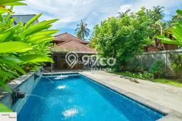 Bisnis Menjanjikan! Vila Kawasan , Luas 300m2m², Dekat ke Fasilitas Umum Bisnis Menjanjikan! Vila Kawasan , Luas 300m2m², Dekat ke Fasilitas Umum