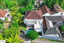 HP L07 Rumah Bagus 2 Lantai, Furnished Dan Kolam Renang HP L07 Rumah Bagus 2 Lantai, Furnished Dan Kolam Renang