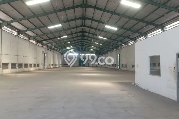 Unit Gudang disewakan di Waru Sidoarjo dengan LT 2500m2 / LB 2500m2 Unit Gudang disewakan di Waru Sidoarjo dengan LT 2500m2 / LB 2500m2