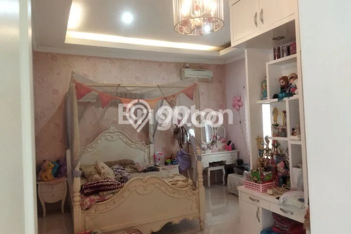 Dijual Rumah Mewah Exclusive di Karang Tengah, Tangerang Dijual Rumah Mewah Exclusive di Karang Tengah, Tangerang
