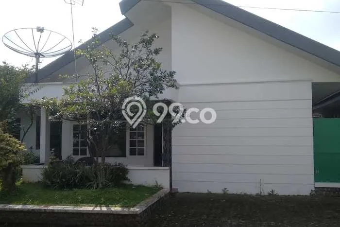 Vila Kawasan Cipanas, Luas 260m2m², Posisi Strategis Vila Kawasan Cipanas, Luas 260m2m², Posisi Strategis