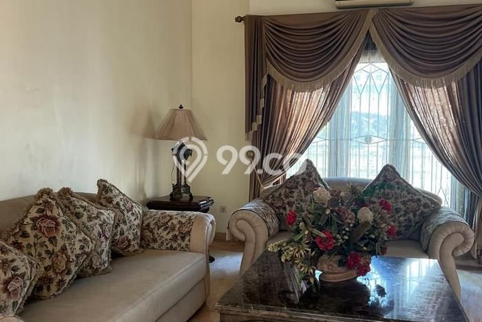 Hunian Elit LB 350m2 Siap Pakai Desain Elegan di Panakukkang, Makassar Hunian Elit LB 350m2 Siap Pakai Desain Elegan di Panakukkang, Makassar