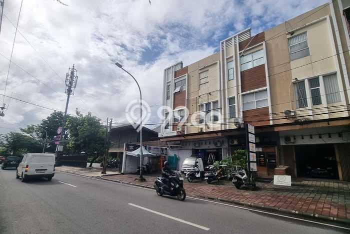 Ruko Premium di Tamalate, Luas 250m2m², Mainroad, Area Bisnis Aktif Ruko Premium di Tamalate, Luas 250m2m², Mainroad, Area Bisnis Aktif