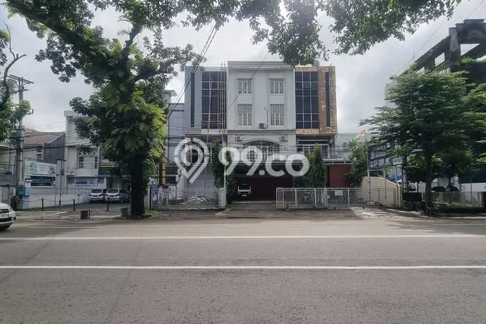 Ruko Dijual Lokasi Emas di Mariso Luas 300m2 Ruko Dijual Lokasi Emas di Mariso Luas 300m2