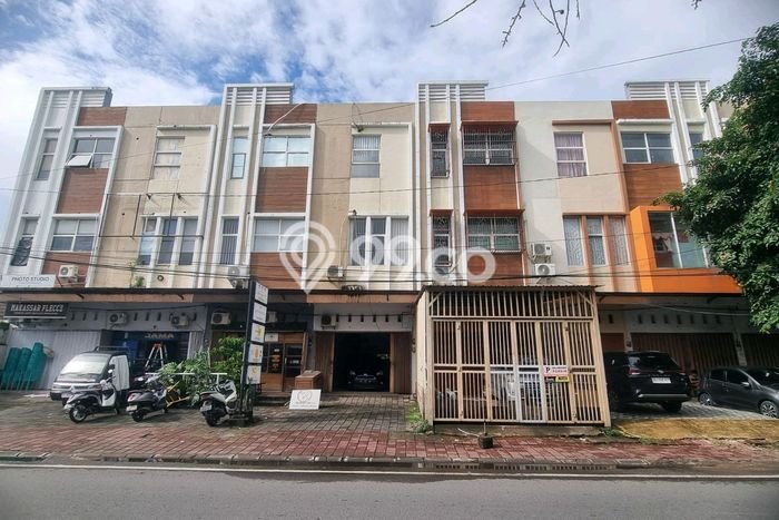 Ruko Premium di Tamalate, Luas 250m2m², Mainroad, Area Bisnis Aktif Ruko Premium di Tamalate, Luas 250m2m², Mainroad, Area Bisnis Aktif