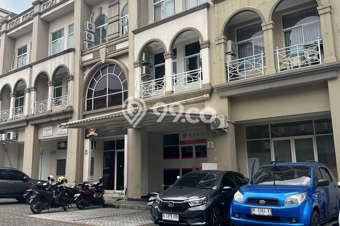 Unit Ruko Dijual di Bekasi LT 45m2 & LB 115m2 Unit Ruko Dijual di Bekasi LT 45m2 & LB 115m2