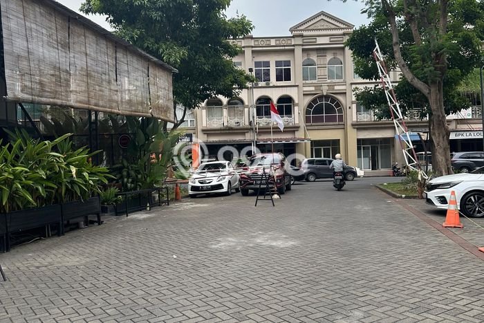 Unit Ruko Dijual di Bekasi LT 45m2 & LB 115m2 Unit Ruko Dijual di Bekasi LT 45m2 & LB 115m2