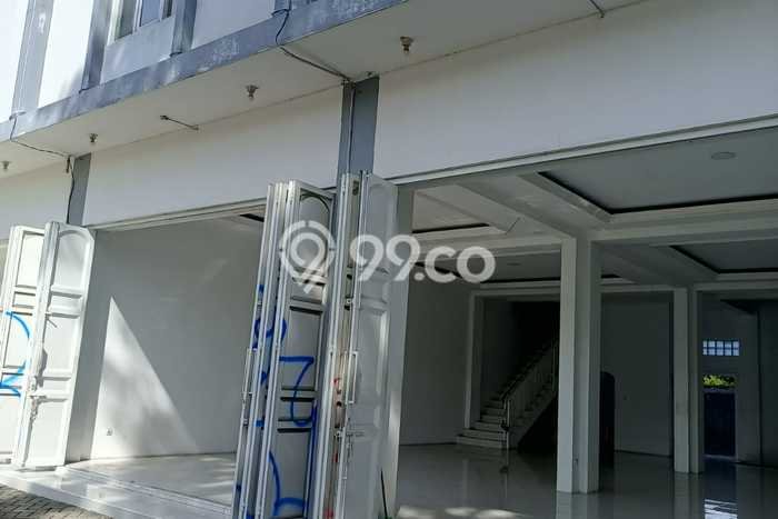 Area Ramai! Ruko Dijual di Ciracas untuk Bisnis Luas Bangunan 850m2 Area Ramai! Ruko Dijual di Ciracas untuk Bisnis Luas Bangunan 850m2