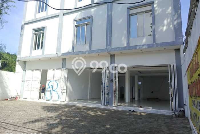 Area Ramai! Ruko Dijual di Ciracas untuk Bisnis Luas Bangunan 850m2 Area Ramai! Ruko Dijual di Ciracas untuk Bisnis Luas Bangunan 850m2