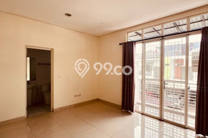 Sewa Rumah Murah di Green Lake City Jakarta Barat dengan 3 KT Sewa Rumah Murah di Green Lake City Jakarta Barat dengan 3 KT