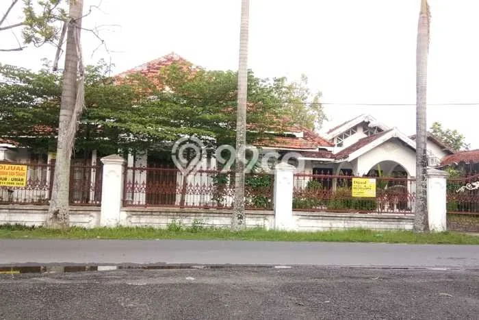 Siap Huni Hunian Elit 5 Kamar di Cepu Dekat ke Mana Saja Siap Huni Hunian Elit 5 Kamar di Cepu Dekat ke Mana Saja