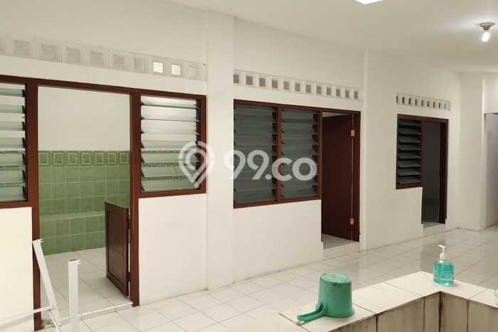 Disewakan! Rumah 6 Kamar Tidur &
4 Kamar Mandi di Sompok, Semarang Disewakan! Rumah 6 Kamar Tidur &
4 Kamar Mandi di Sompok, Semarang