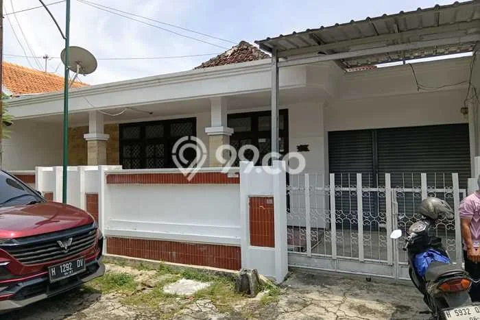 Disewakan! Rumah 3 Kamar Tidur &
2 Kamar Mandi di Sompok, Semarang Disewakan! Rumah 3 Kamar Tidur &
2 Kamar Mandi di Sompok, Semarang