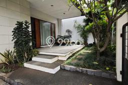 Ready to Use! Premium House LT 327m2 Desain Elegan di Puri Indah Ready to Use! Premium House LT 327m2 Desain Elegan di Puri Indah