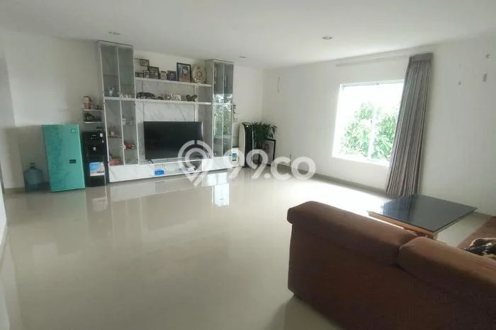 Rumah Luxury Modern Siap Huni di Green Lake City Jakarta Barat Rumah Luxury Modern Siap Huni di Green Lake City Jakarta Barat