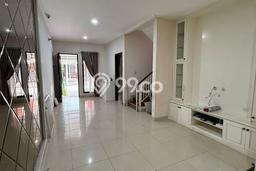 Rumah Elit LB 180m2 Siap Huni Desain Elegan di Green Lake City, Jakarta Barat Rumah Elit LB 180m2 Siap Huni Desain Elegan di Green Lake City, Jakarta Barat