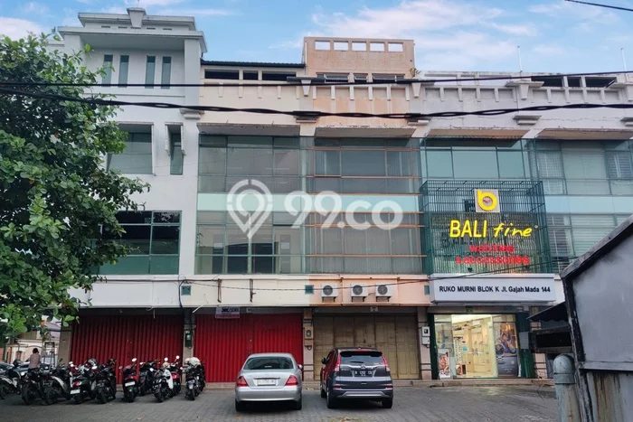 AREA KOMERSIAL! Ruko Disewakan Kawasan Miroto, Luas 335m², Jalan Strategis, Ready Usaha AREA KOMERSIAL! Ruko Disewakan Kawasan Miroto, Luas 335m², Jalan Strategis, Ready Usaha