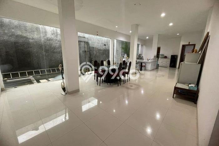 Rumah Bagus kawasan Bukit Sari, Semarang, LT 476m² LB 790m² HARGA MENARIK! Rumah Bagus kawasan Bukit Sari, Semarang, LT 476m² LB 790m² HARGA MENARIK!